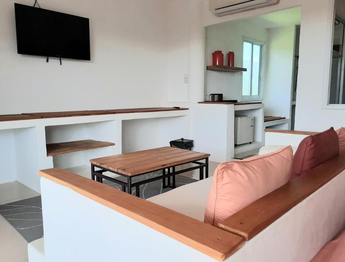 Chasorn Riverside Resort Szajok Kültér fotó