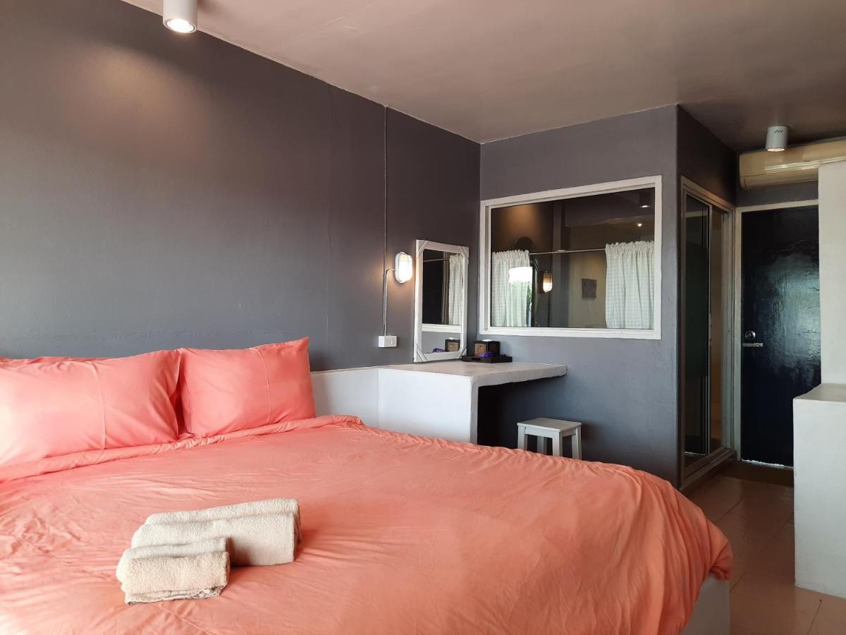 Chasorn Riverside Resort Szajok Kültér fotó
