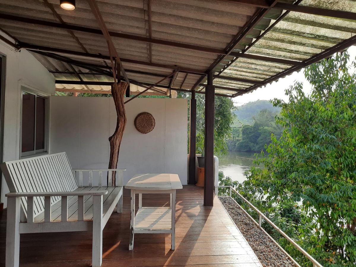 Chasorn Riverside Resort Szajok Kültér fotó